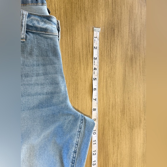 Judy Blue Boyfriend Jeans NWT Light Wash Mid Rise Stretch Denim 5/27 - Picture 4 of 7